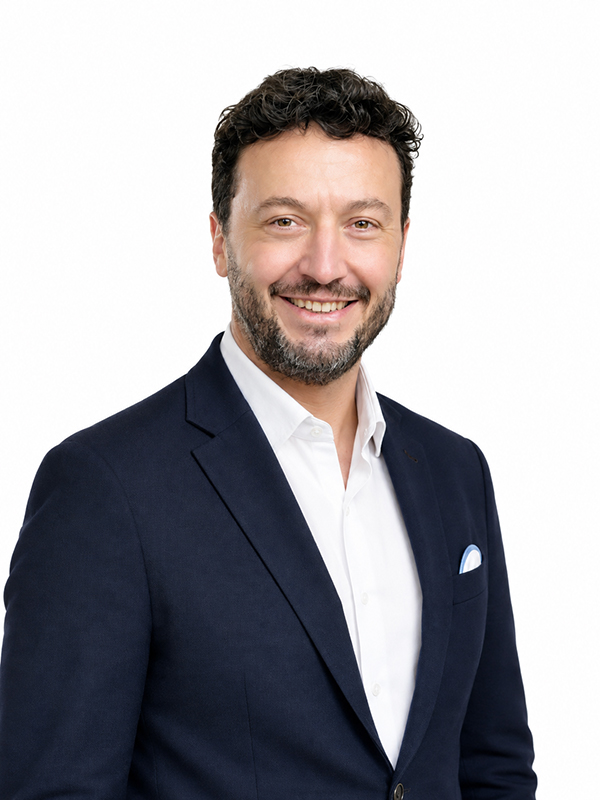 Dr. Stefan Stoev